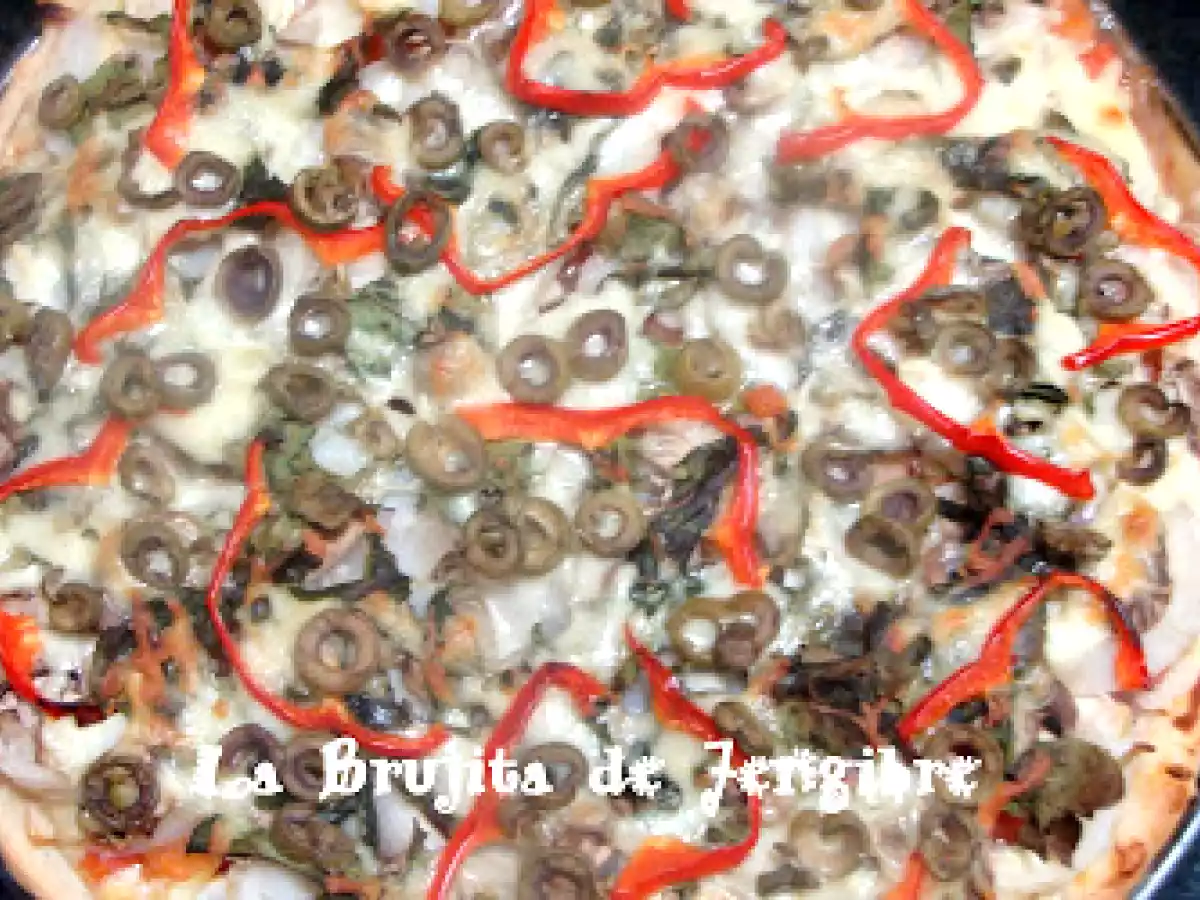 PIZZA VEGETARIANA CON QUESO BRIE Y MOZZARELLA...UN HECHIZO REAL!!!