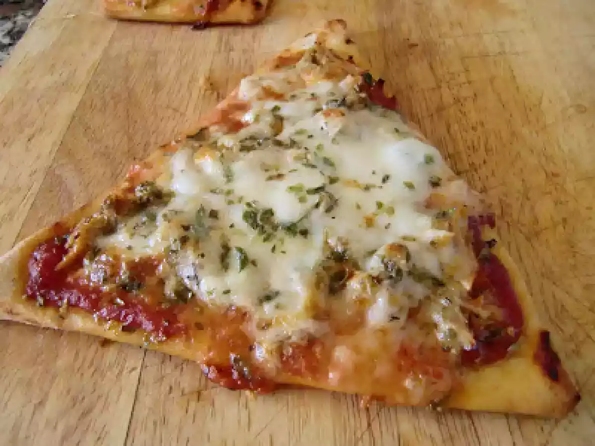 Pizzas educativas y una de anchoas, atún y alcaparras - foto 3