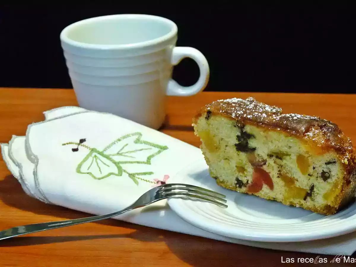Plum cake de fruta confitada y pasas