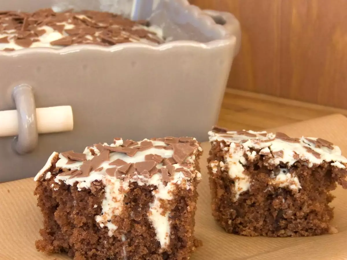 Poke Cake, tarta agujereada de chocolate