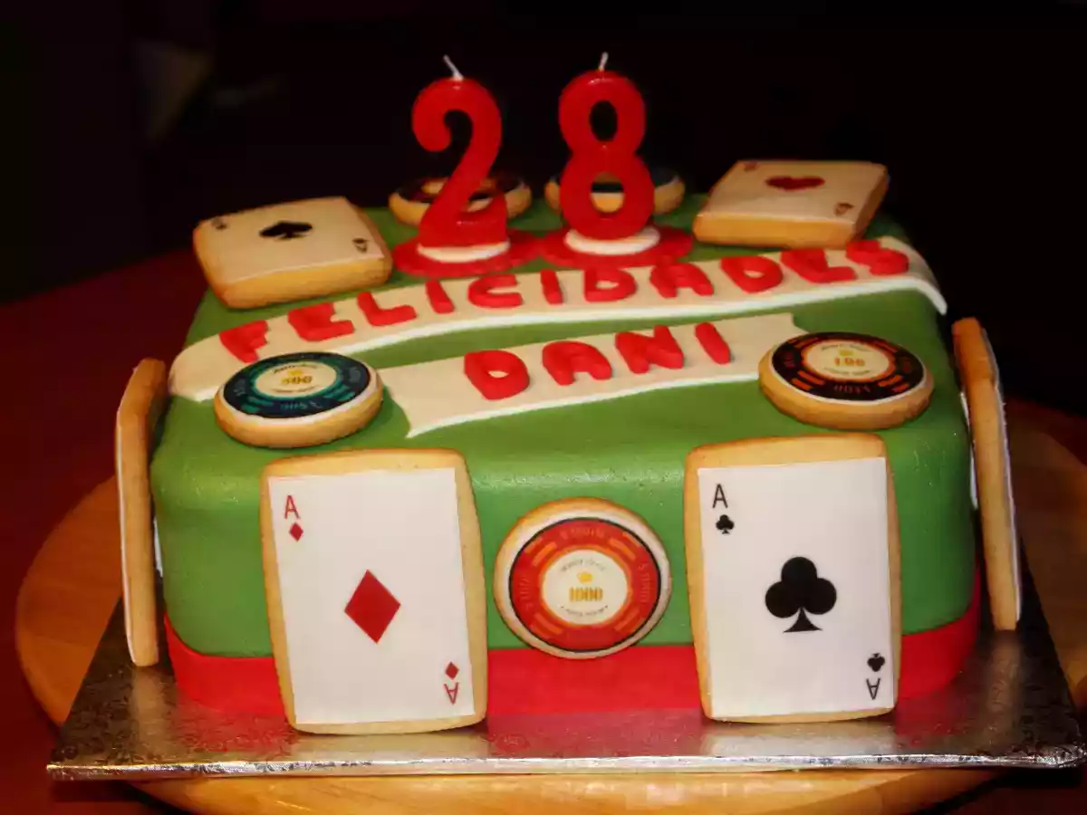 Poker Cake - Pastel de cumpleaños - foto 6