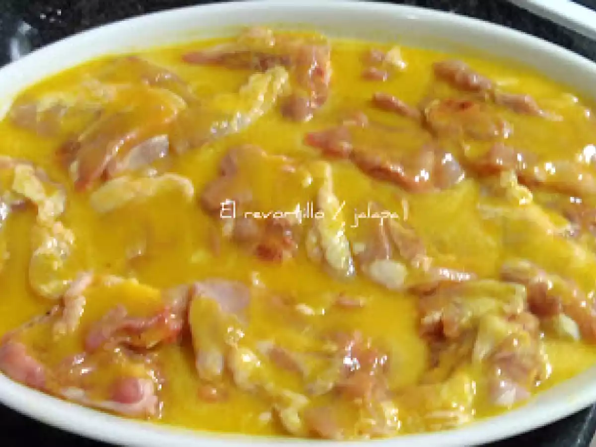 POLLO A LA NARANJA CON SOBRE DE CEBOLLA