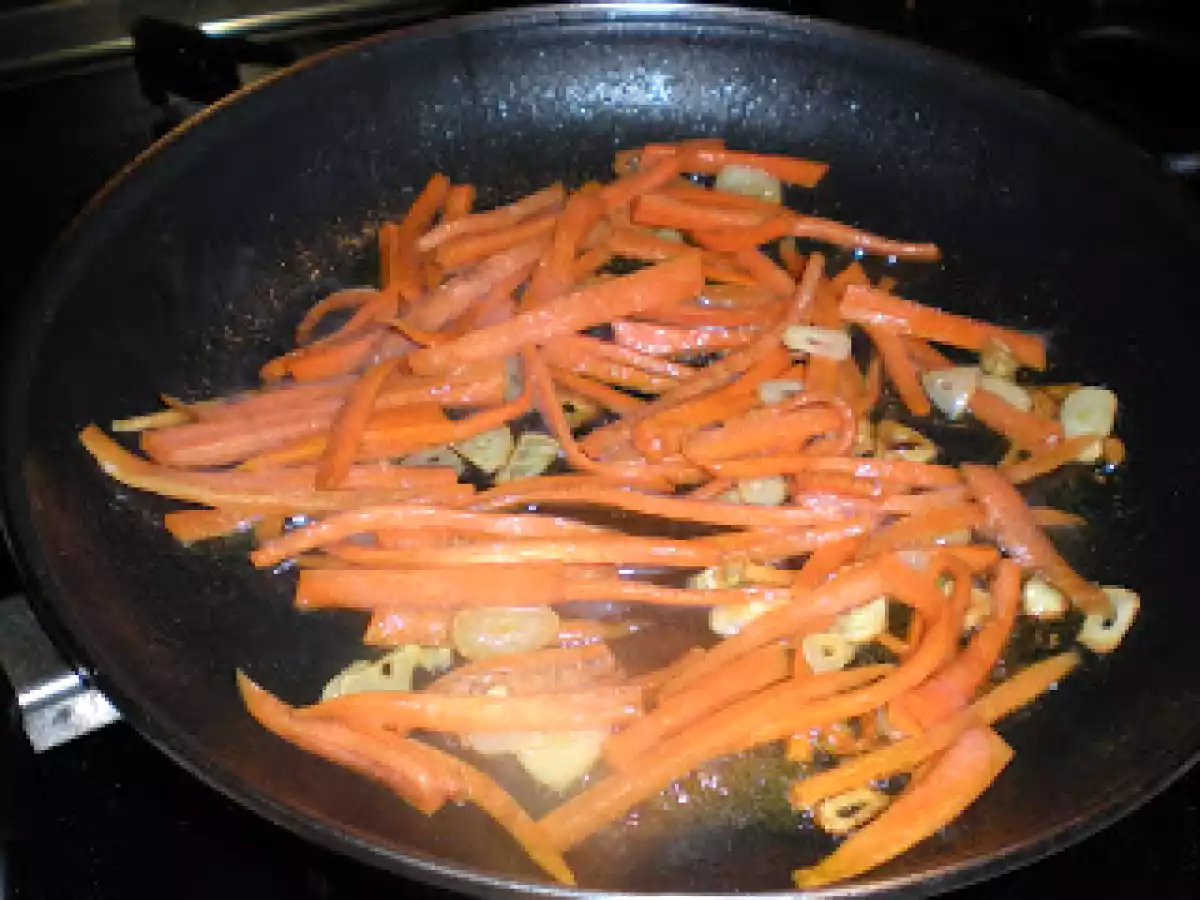 Pollo al brandy con zanahorias y champiñones - foto 3