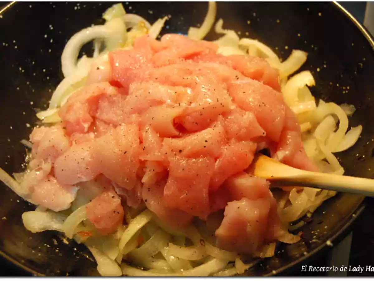 Pollo al curry con leche de coco y manzanas - foto 2