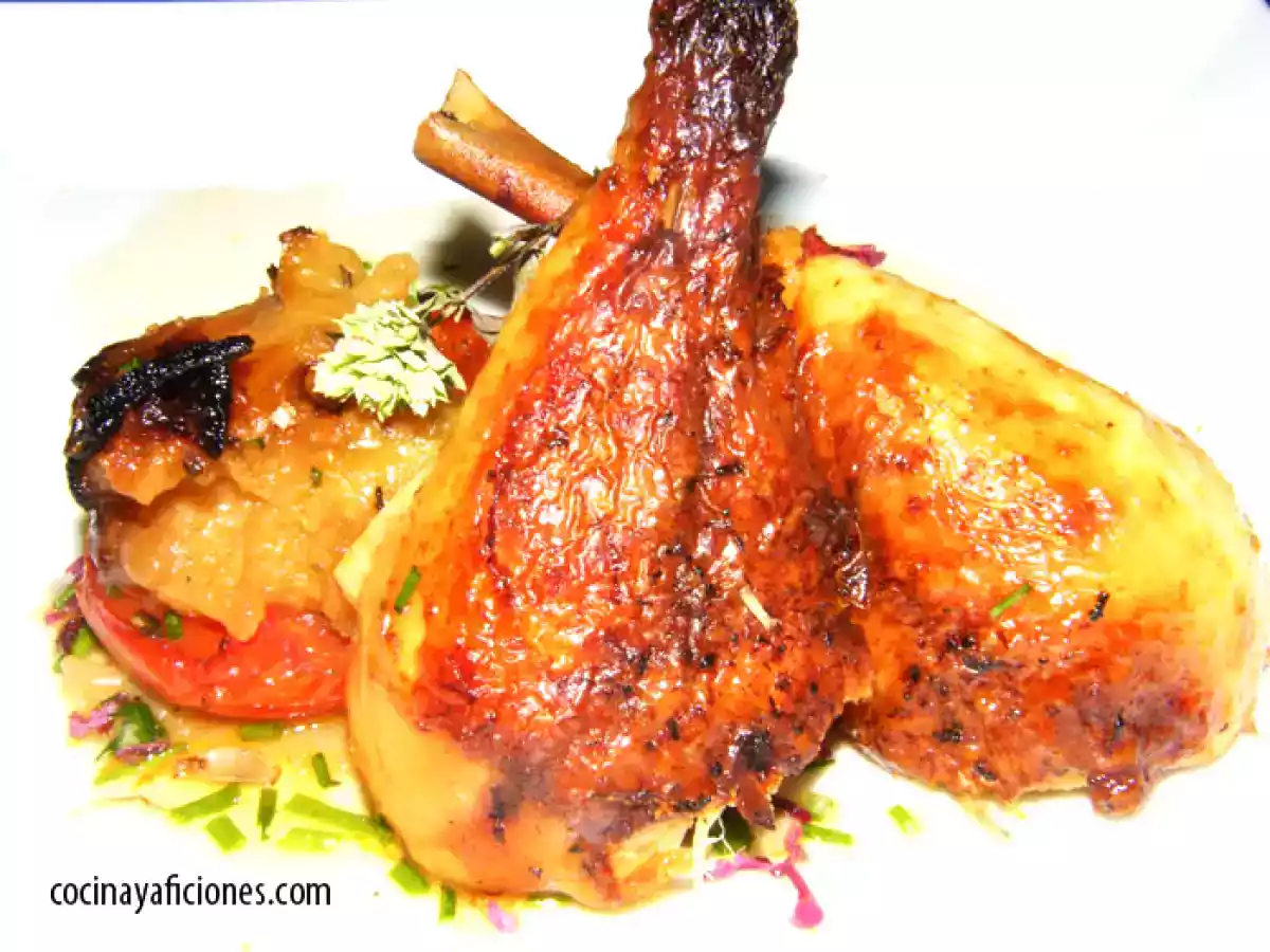 Pollo asado a baja temperatura con manzana y vegetales