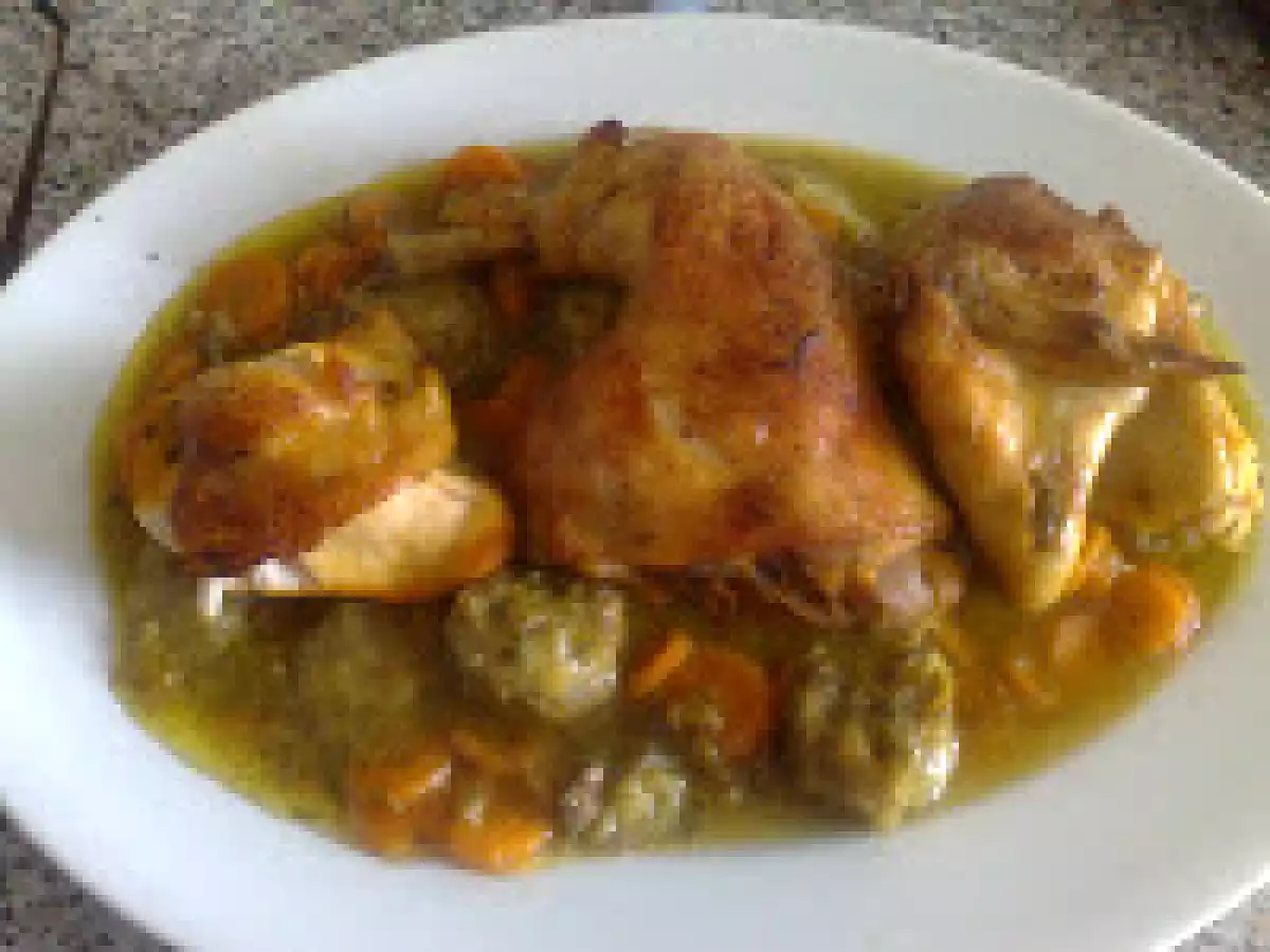 Pollo con alcachofas y zanahoria