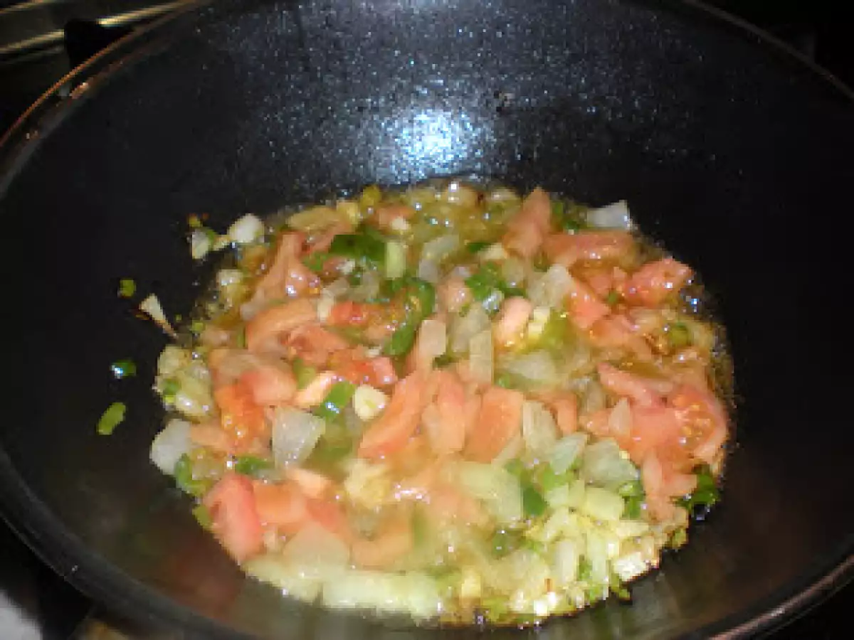 Pollo con arroz caldoso al vino tinto - foto 2