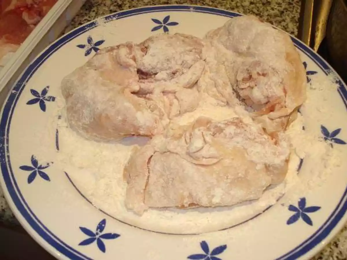 Pollo con funghi (Pollo con setas) - foto 6