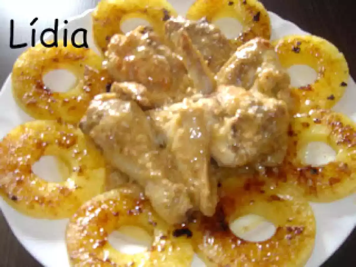POLLO CON PIÑA