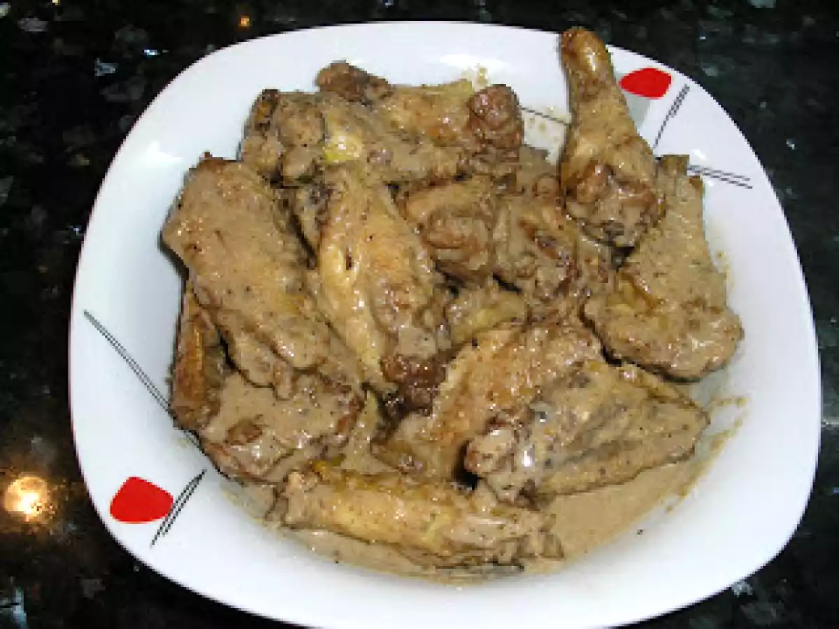 Pollo con salsa de ajos y almendras