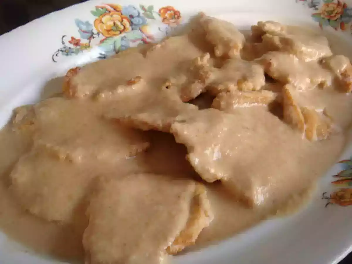 Pollo con Salsa de Almendras