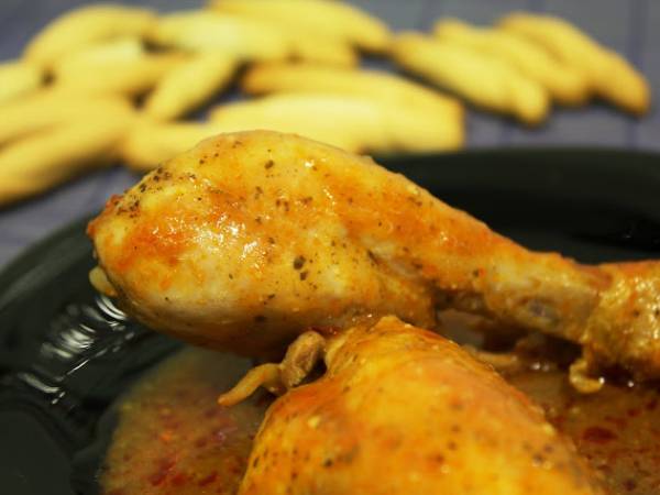 Pollo con salsa vizcaína