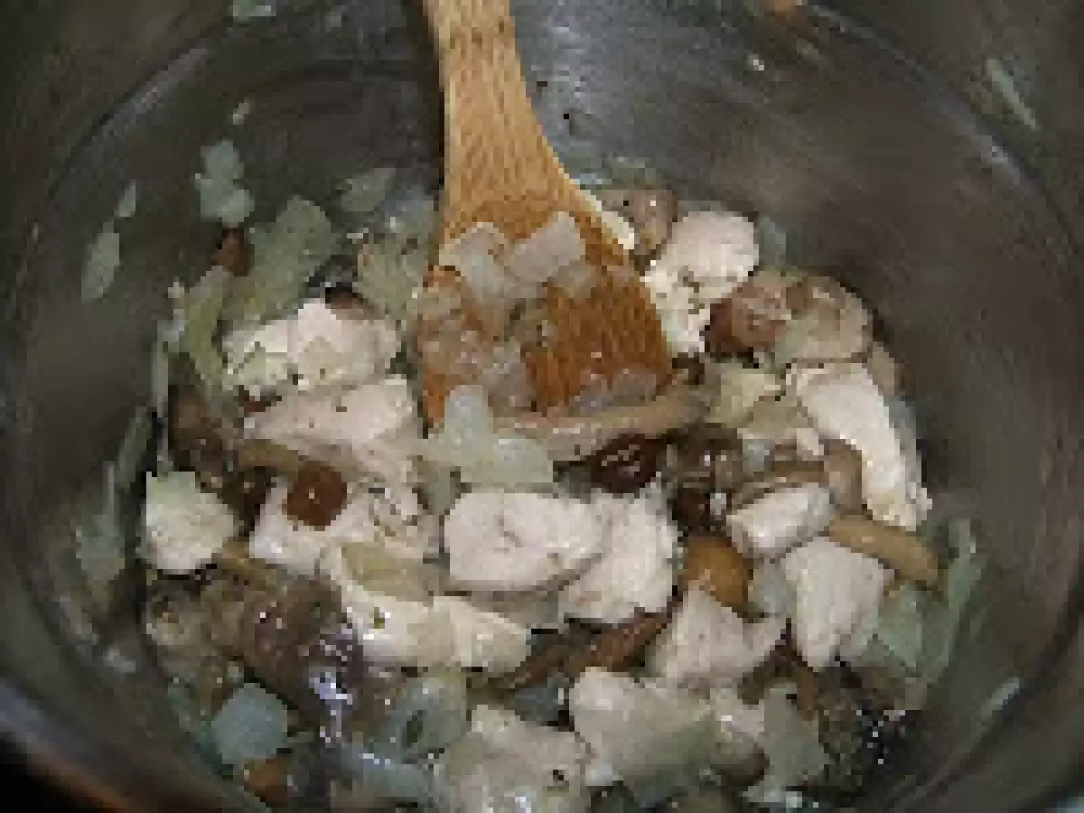 Pollo con setas y salsa de tomate al tomillo. - foto 3