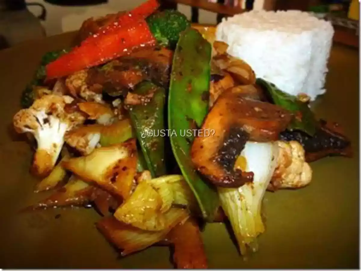 POLLO CON VERDURAS ESTILO CANTONÉS Receta