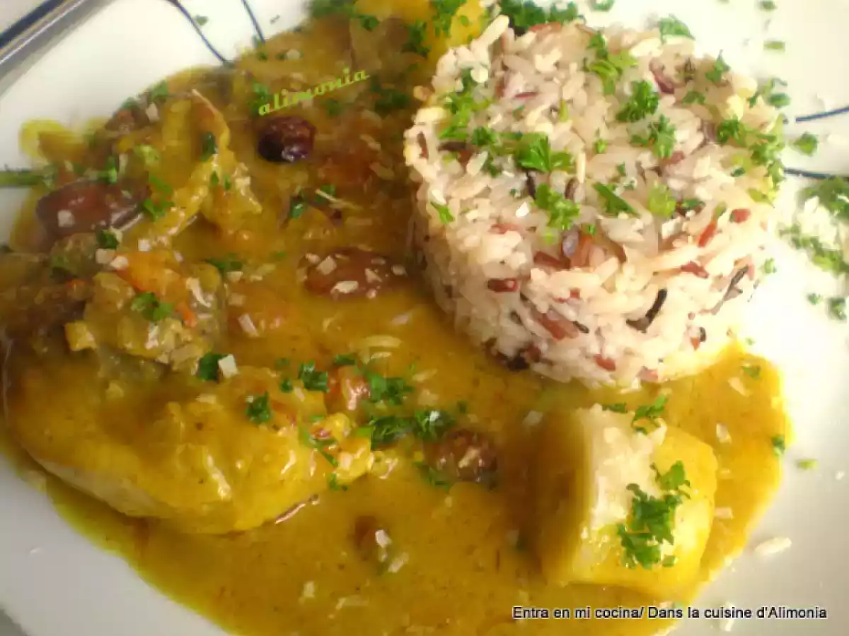 Pollo curry- frutos secos-platanos
