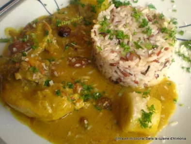 Pollo curry- frutos secos-platanos