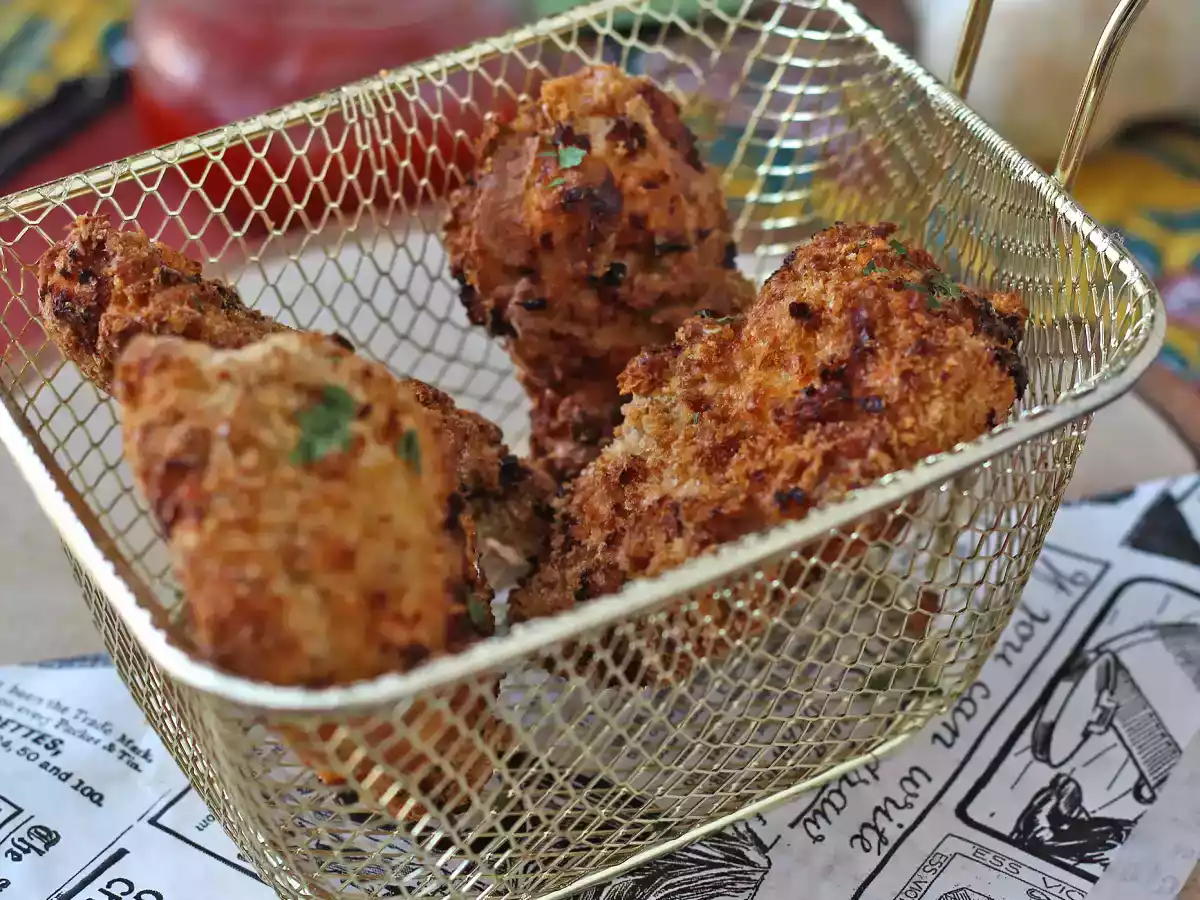 Pollo empanado en freidora de aire: crujiente, fácil y listo en 20 minutos - foto 4