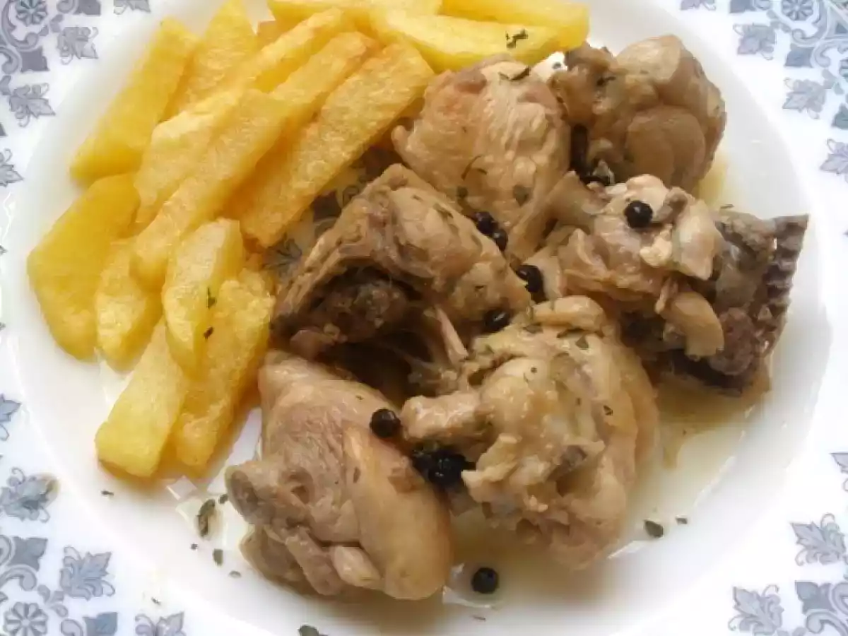 POLLO EN ESCABECHE CON PATATAS FRITAS - foto 3
