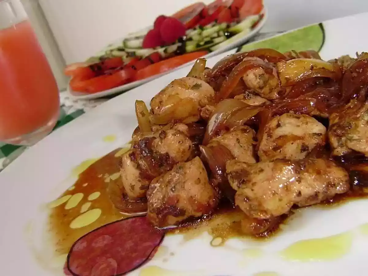 Pollo encebollado - foto 2