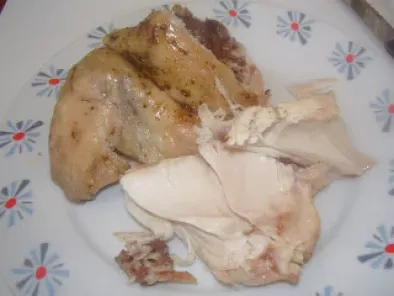 Pollo entero en crockpot slow cooker u olla de cocción lenta