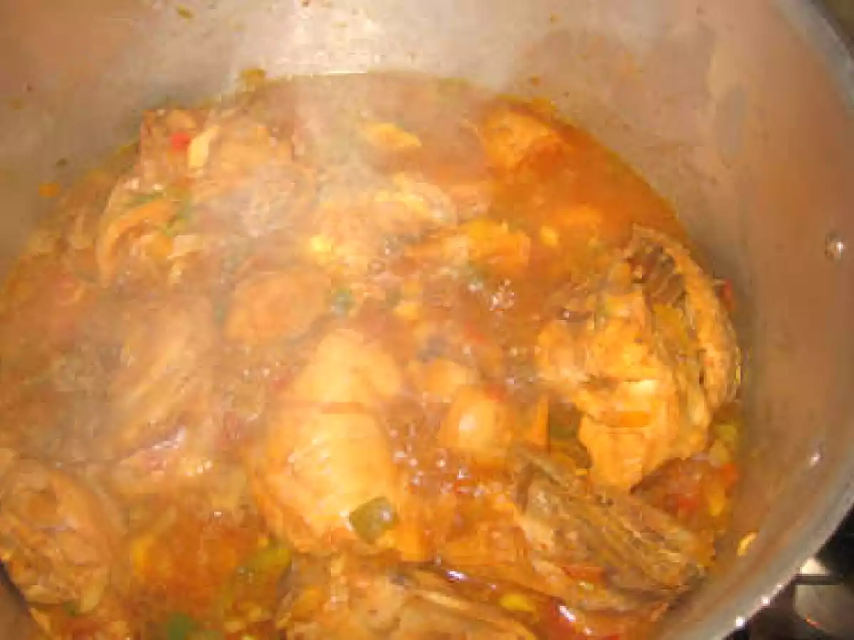 Pollo guisado