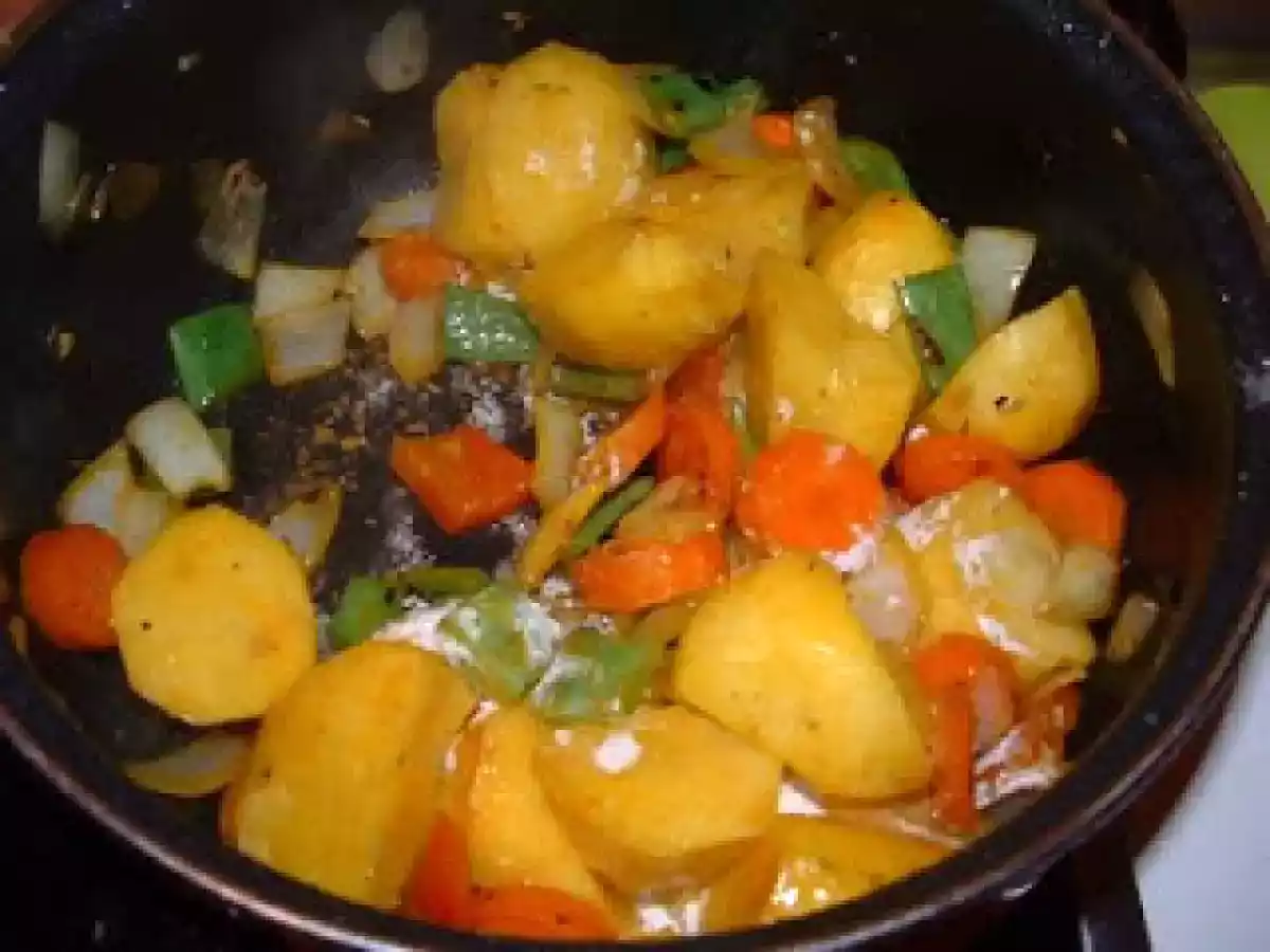 POLLO GUISADO CON VERDURAS - foto 3