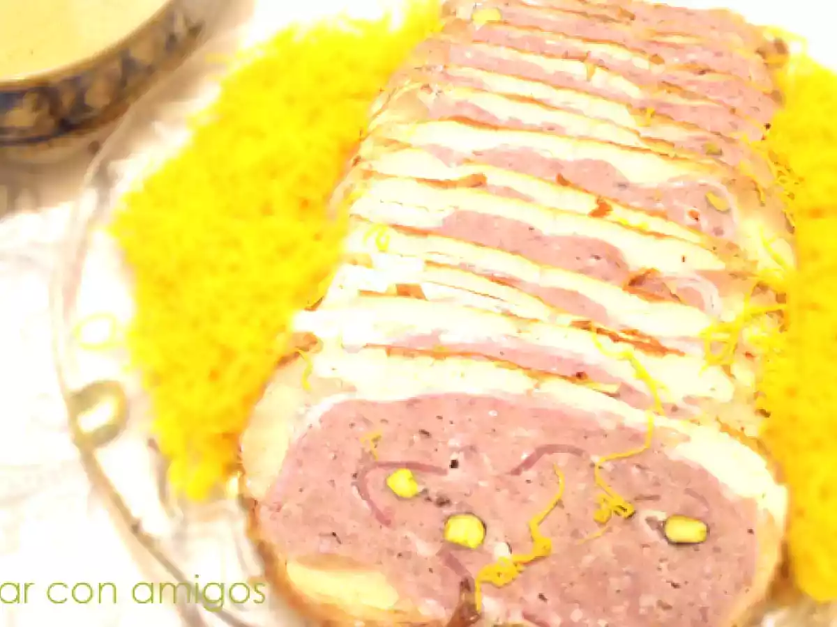 Pollo trufado con salsa de cava