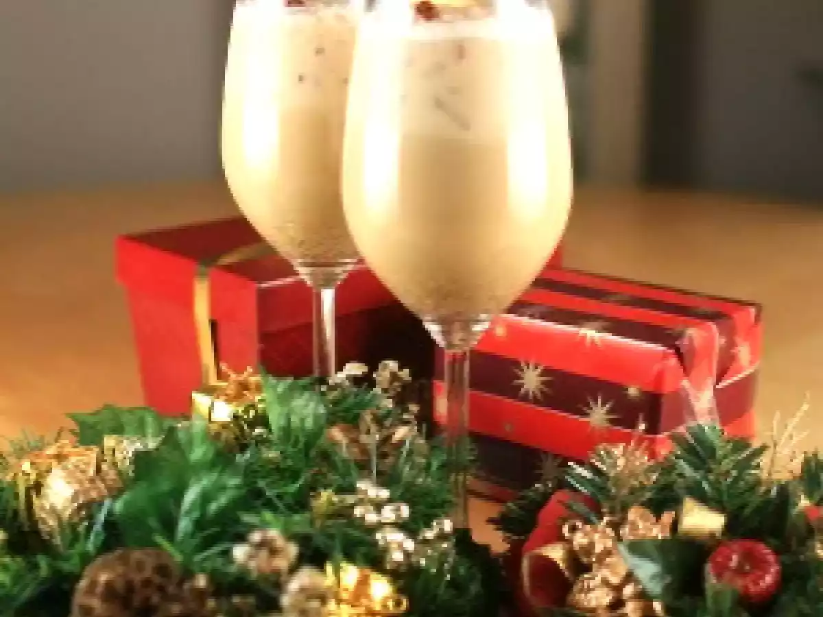 Ponche crema navideño