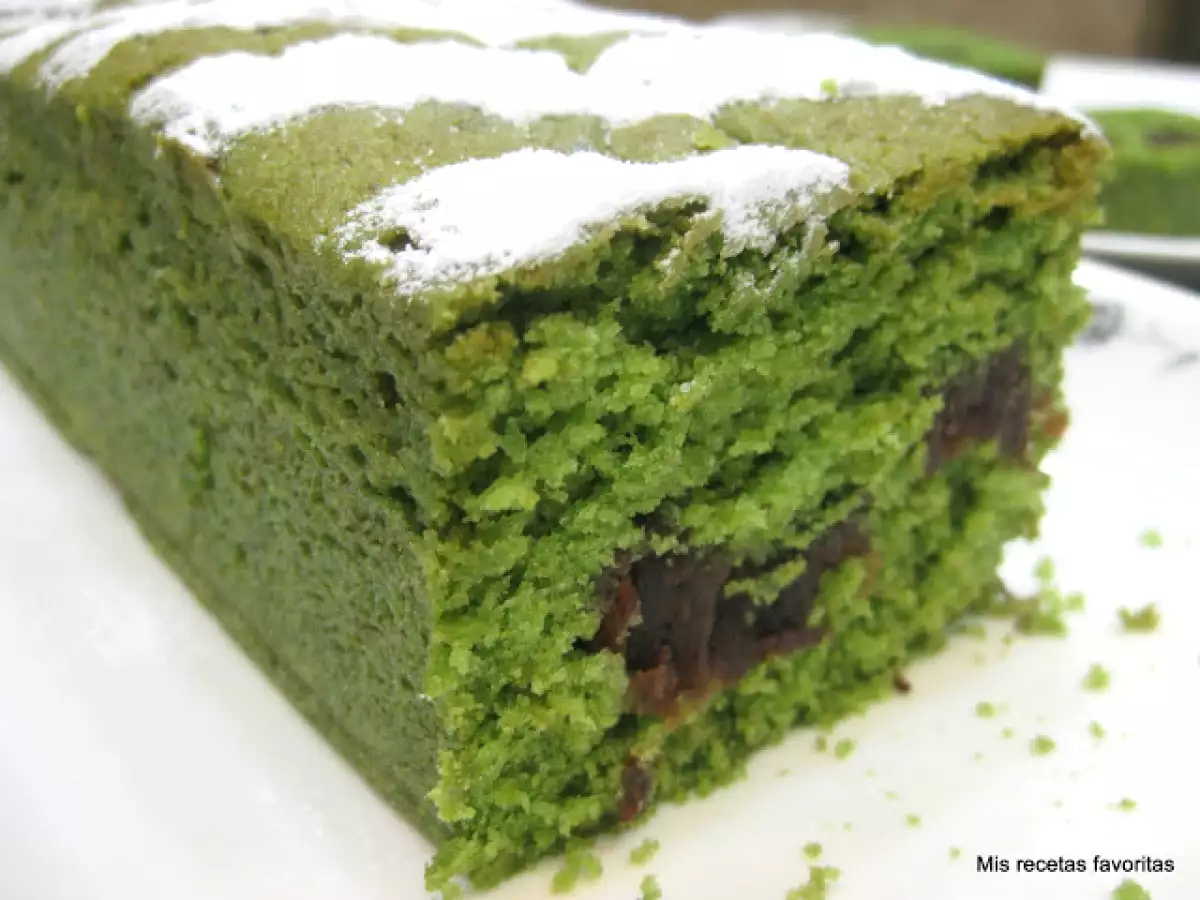 Ponqué de té matcha y judías rojas