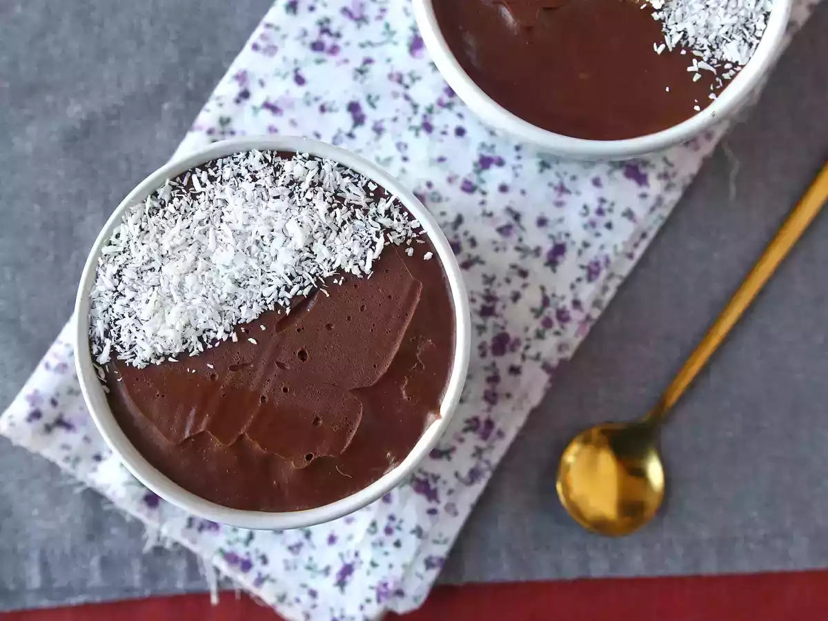 Postre de chocolate con sólo 2 ingredientes - foto 2