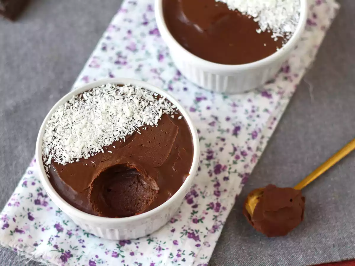 Postre de chocolate con sólo 2 ingredientes - foto 6