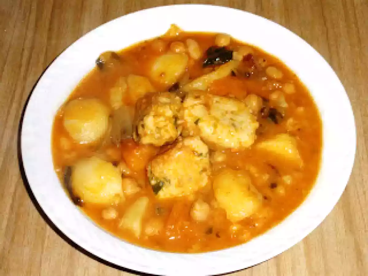 Potaje con Albóndigas de Bacalao