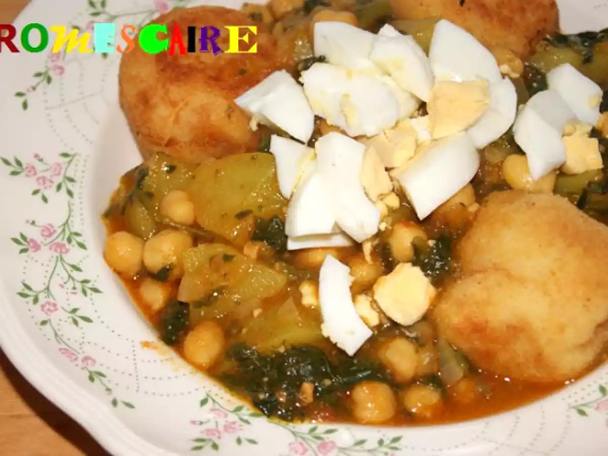 Potaje de garbanzos con espinacas y albóndigas de bacalao