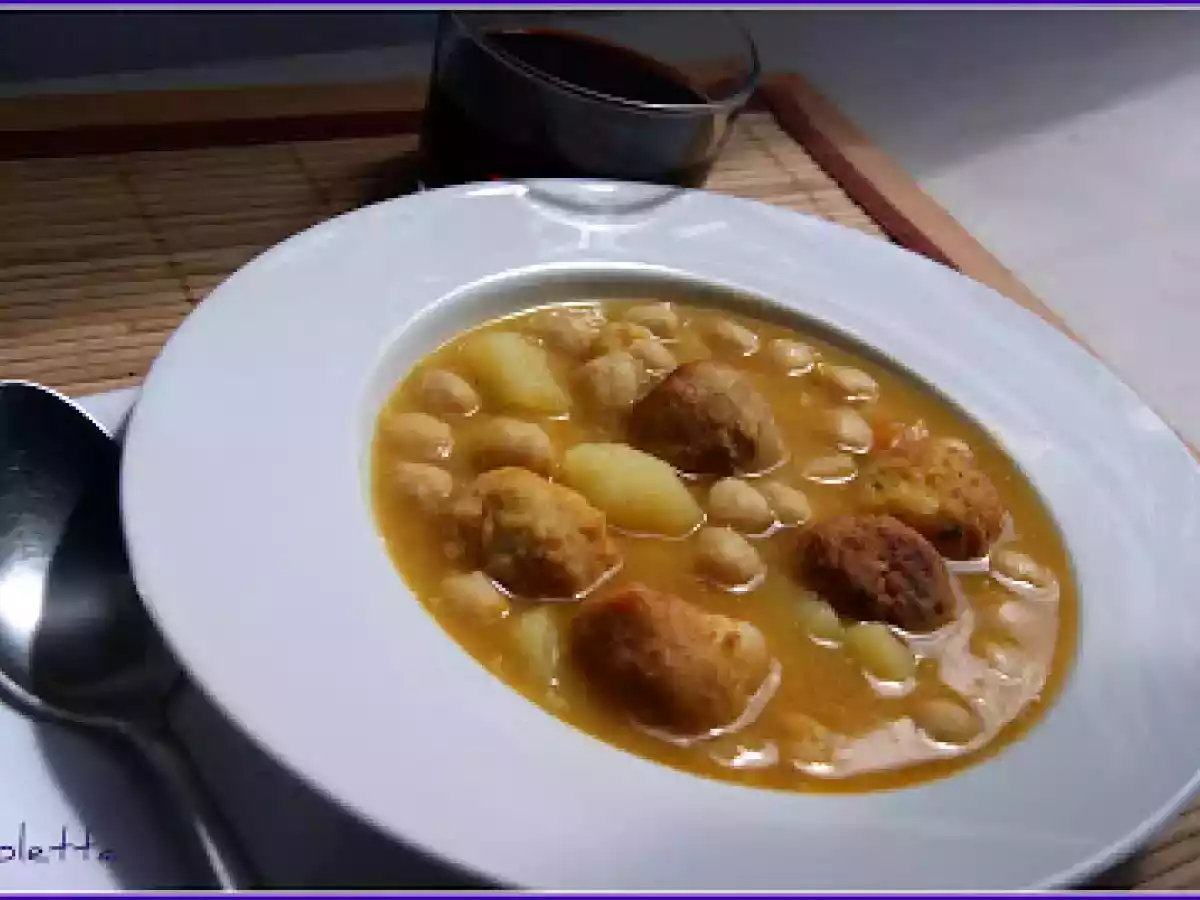 Potaje de garbanzos con panetes de bacalao - foto 2