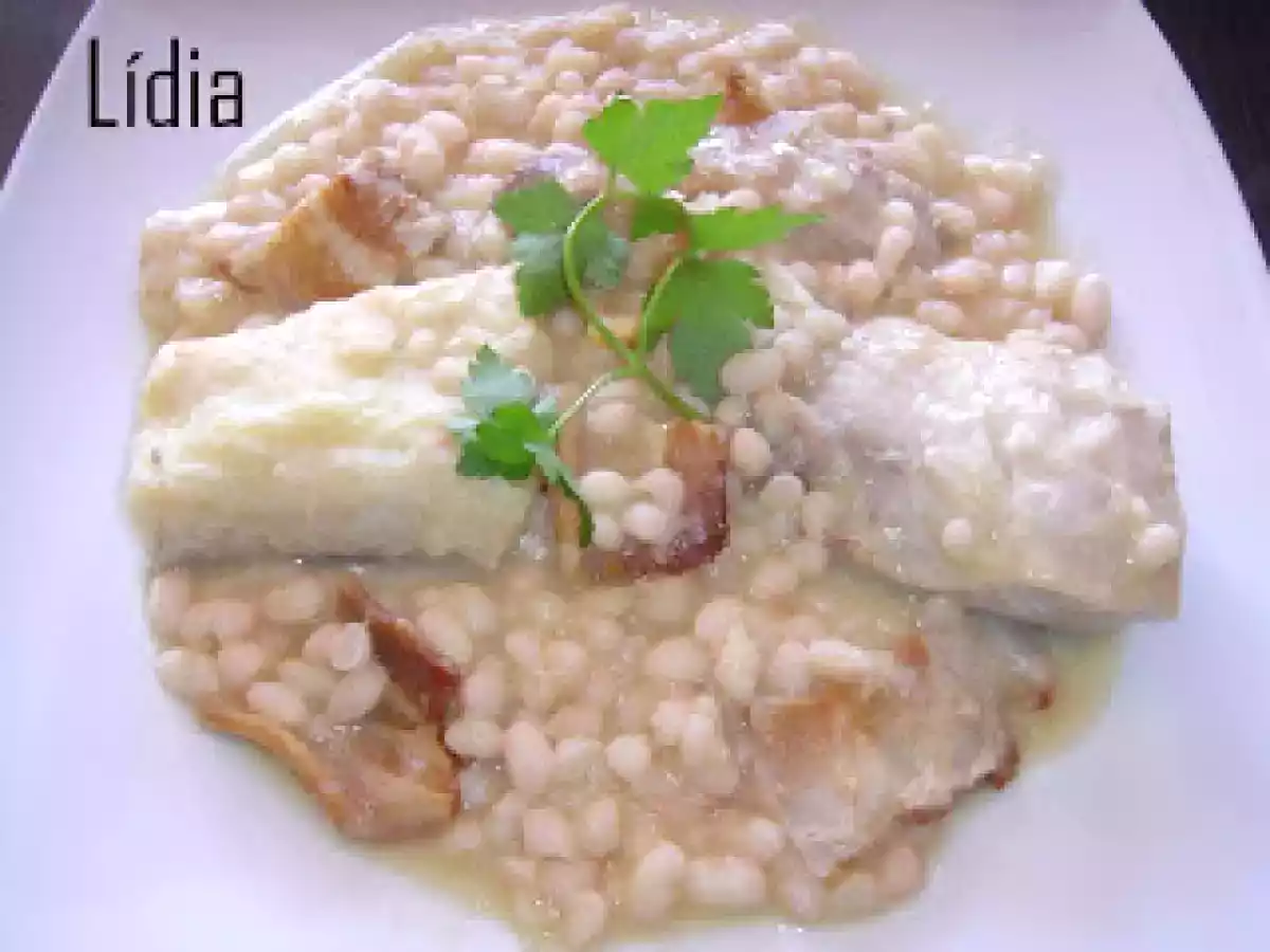 POTAJE DE JUDIAS DEL GANXET CON BACALAO Y PANCETA