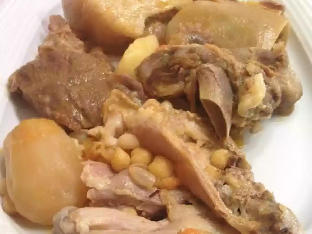 Potaje trianero de chicharos y garbanzos - foto 2