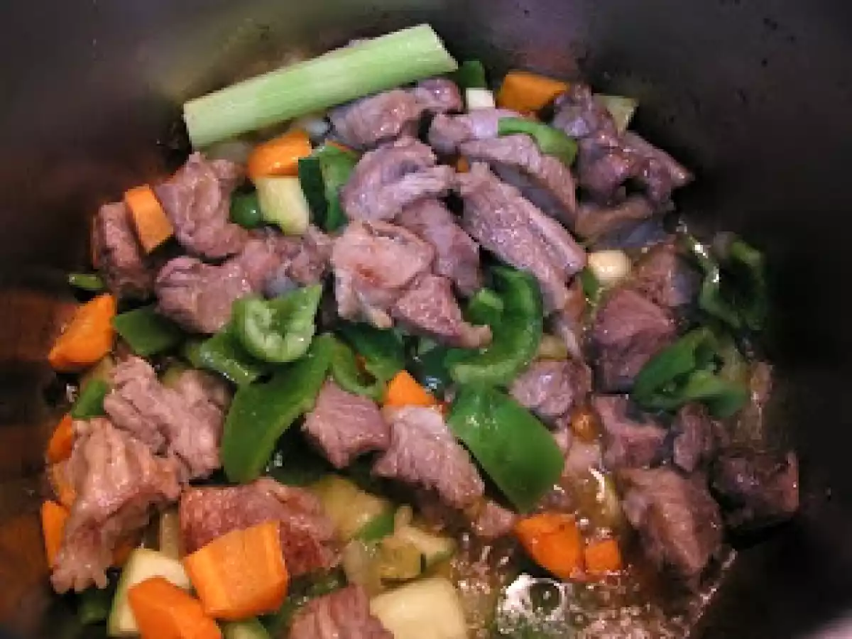 PUCHERO ESTOFADO - foto 2