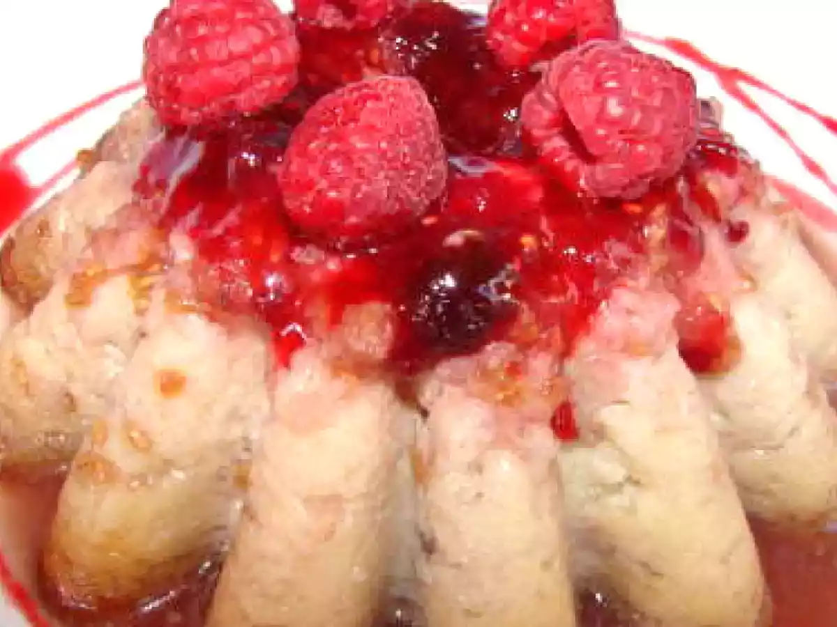 Pudding con caramelo de frambuesas