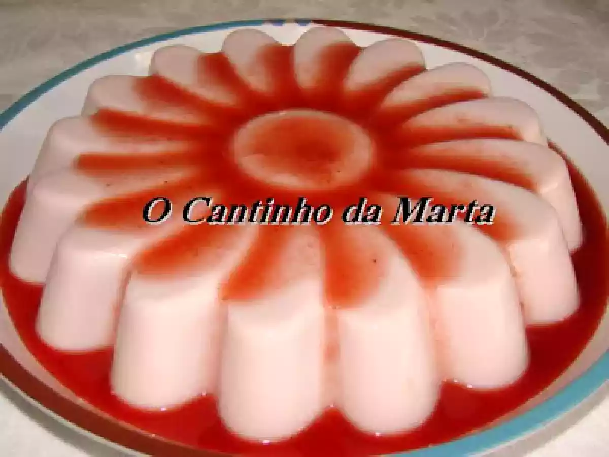 Pudim de Gelatina de Morango