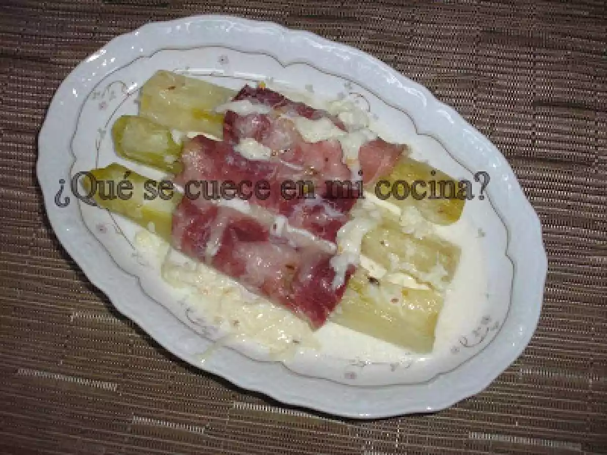 PUERROS ENVUELTOS EN LACÓN