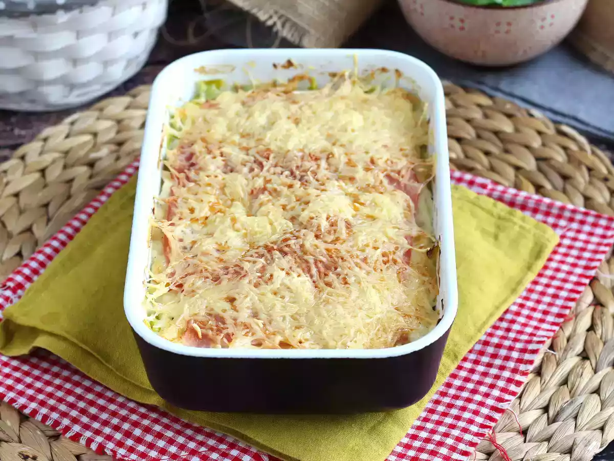 Puerros gratinados con jamón cocido y queso - foto 2