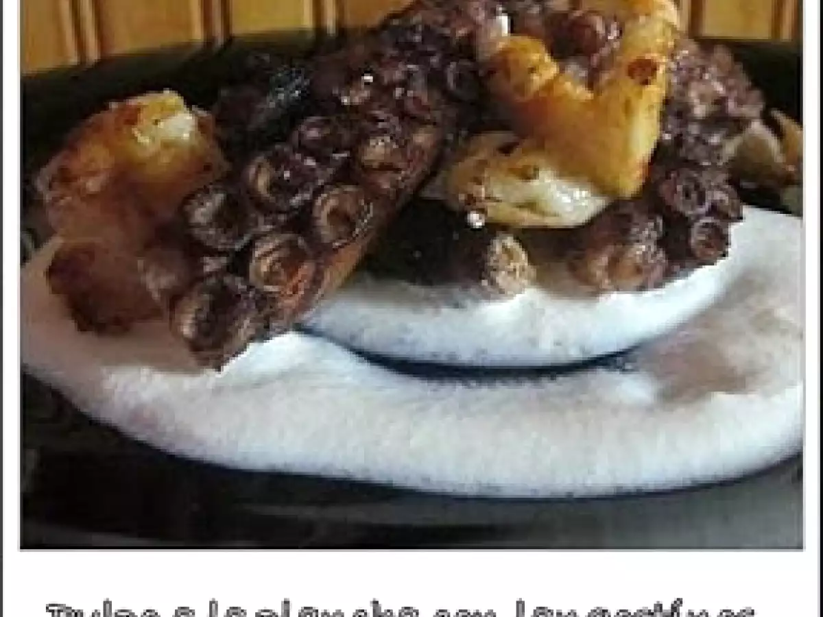 Pulpo a la plancha con langostinos y doble nata de bacon