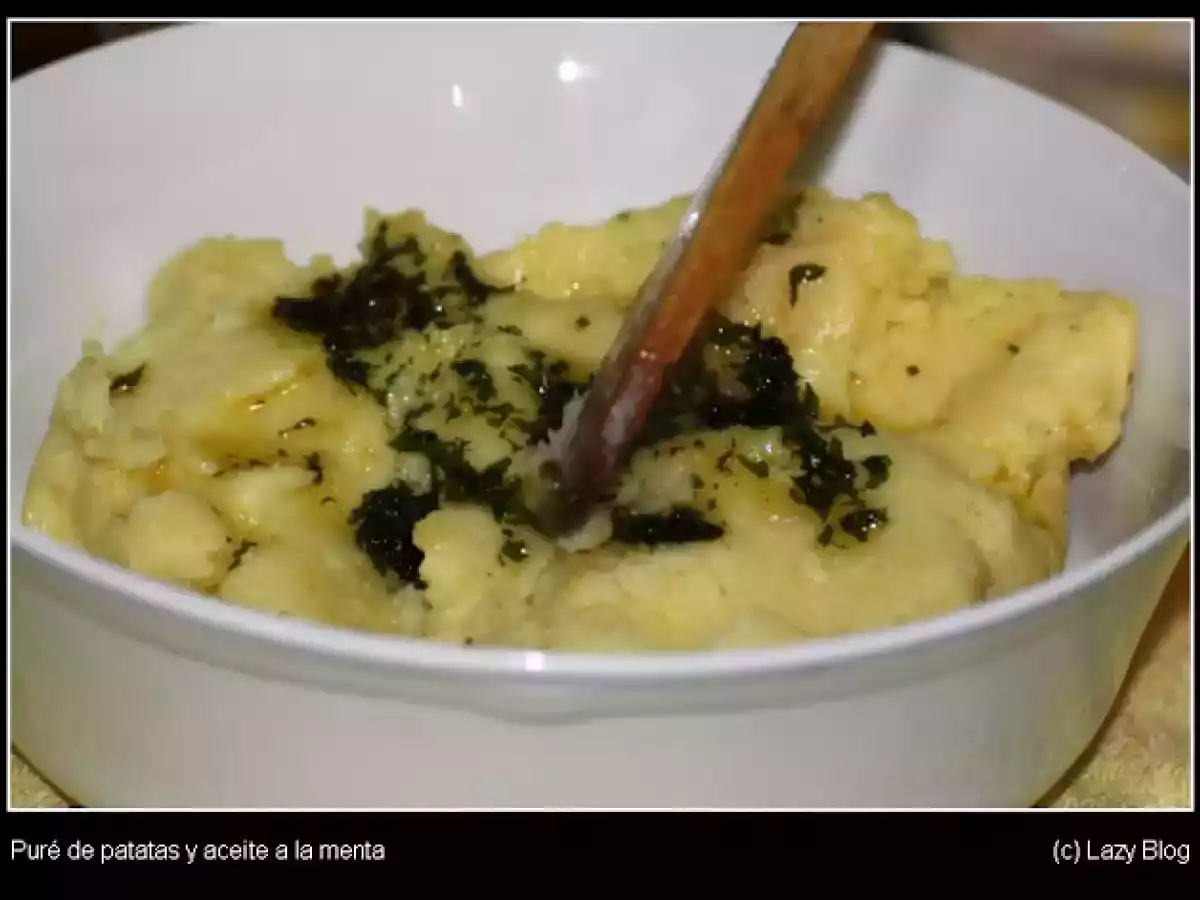 Puré de patatas con aceite y menta. Estupendo! - foto 2