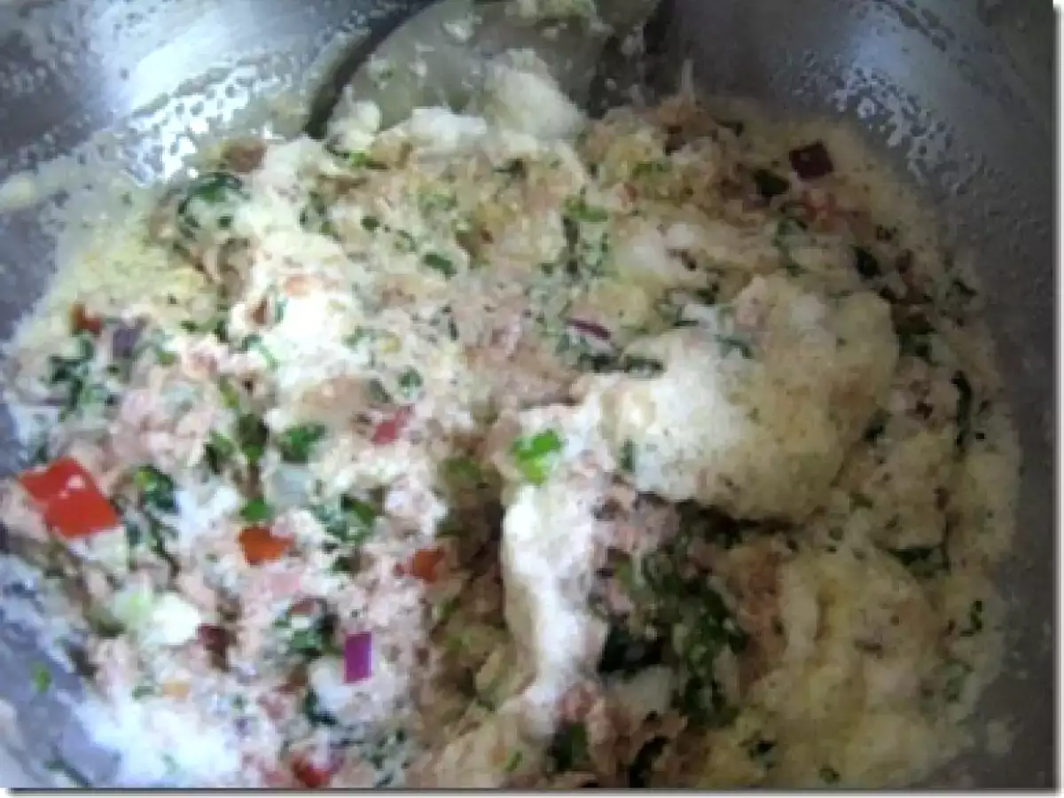 ¿QUÉ COCINAR CON ATÚN ENLATADO? TORTA DE ATÚN (imitación de mariscos) - foto 4