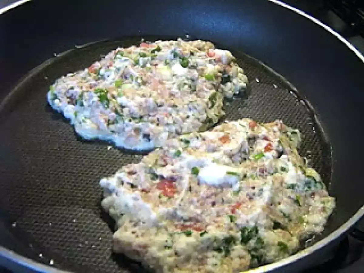 ¿QUÉ COCINAR CON ATÚN ENLATADO? TORTA DE ATÚN (imitación de mariscos) - foto 5