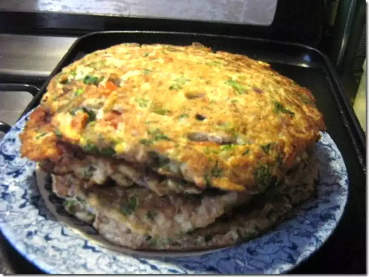 ¿QUÉ COCINAR CON ATÚN ENLATADO? TORTA DE ATÚN (imitación de mariscos) - foto 8