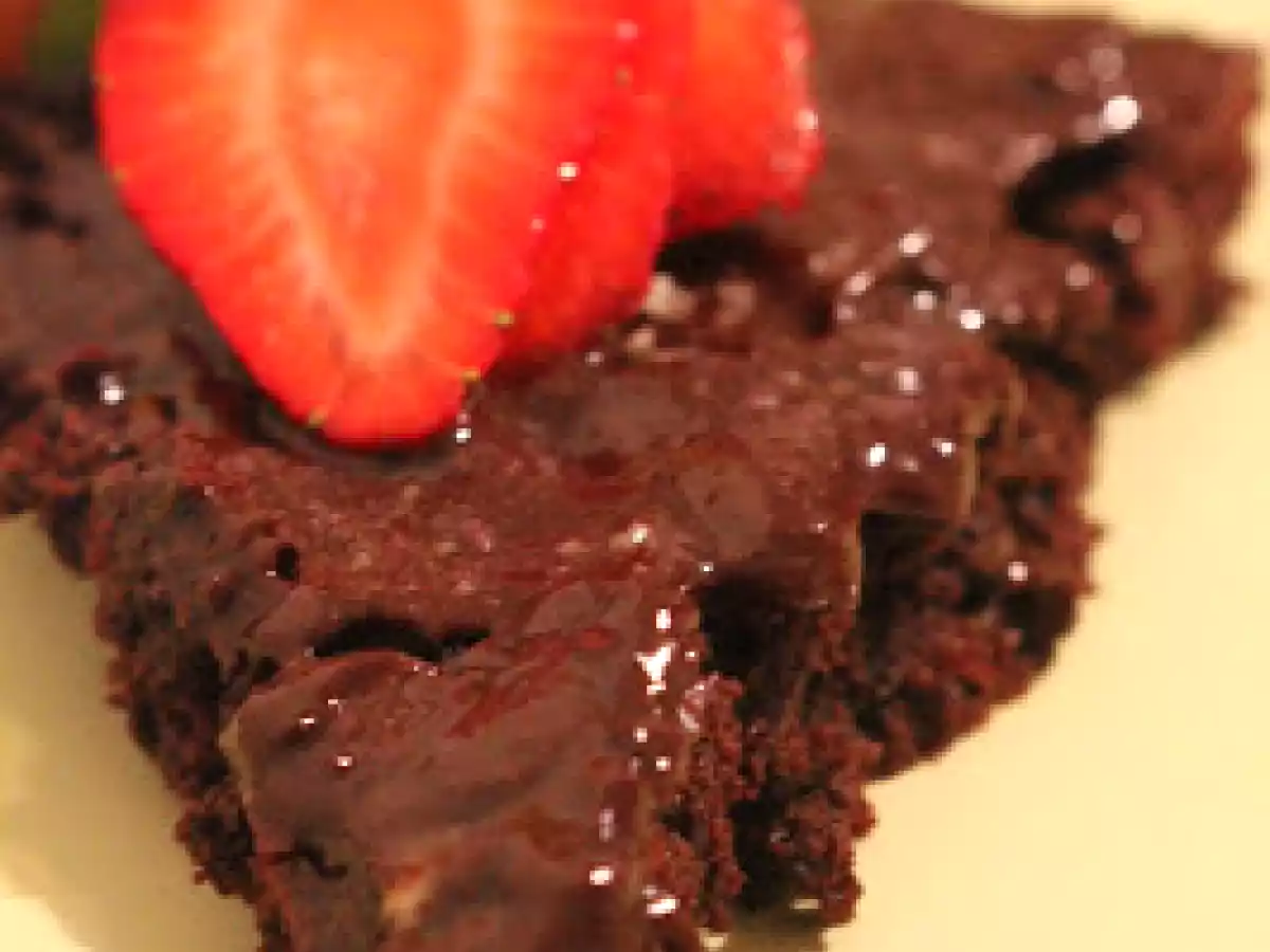 Queque de chocolate sin harina con glaseado de chocolate - foto 3