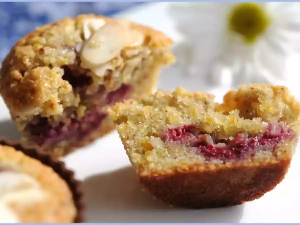 Quequitos de pistachos, almendras y frambuesas - foto 4