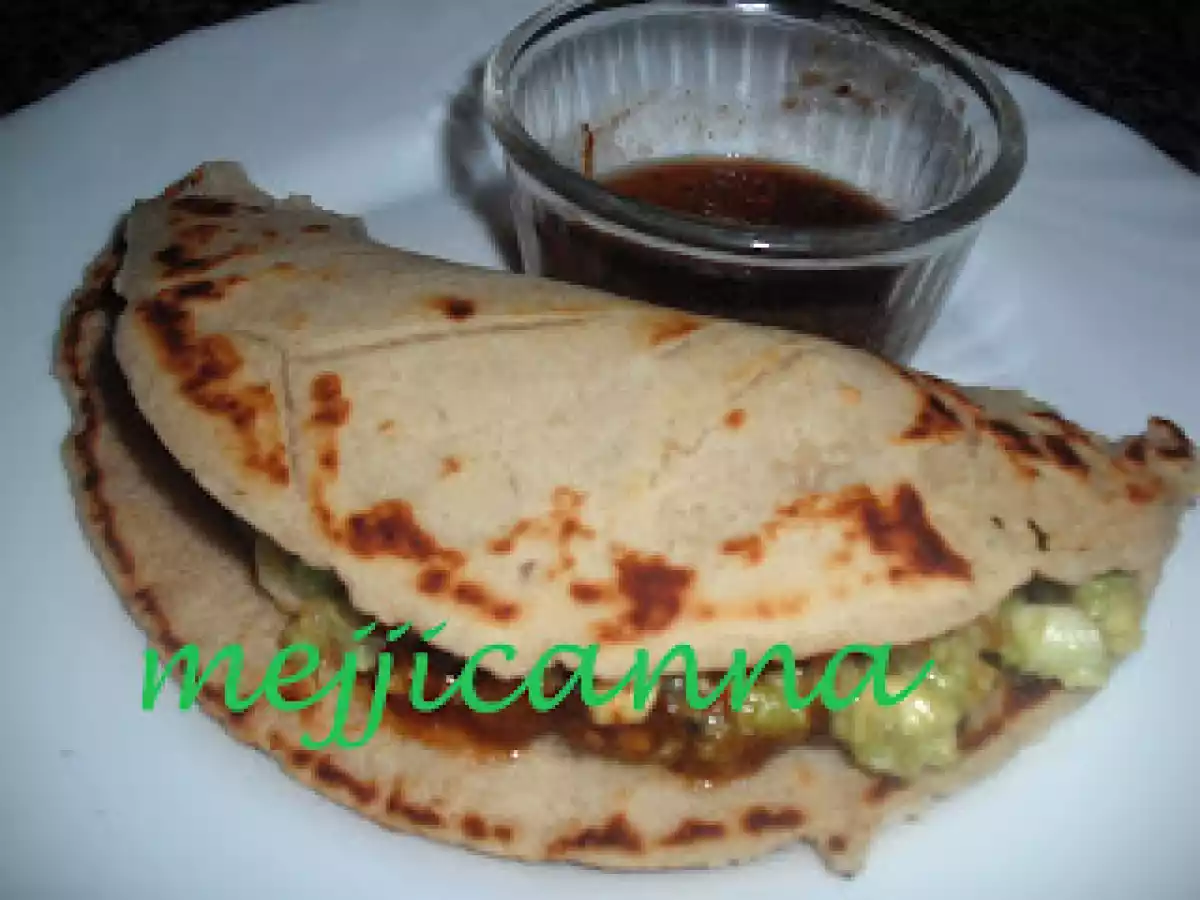 Quesadilla de carne asada