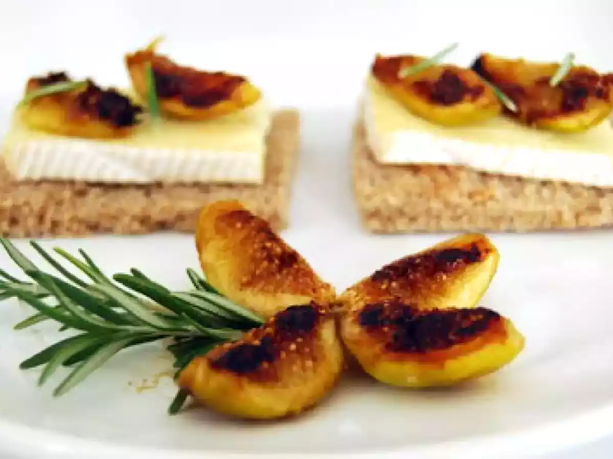 Queso brie con higos caramelizados